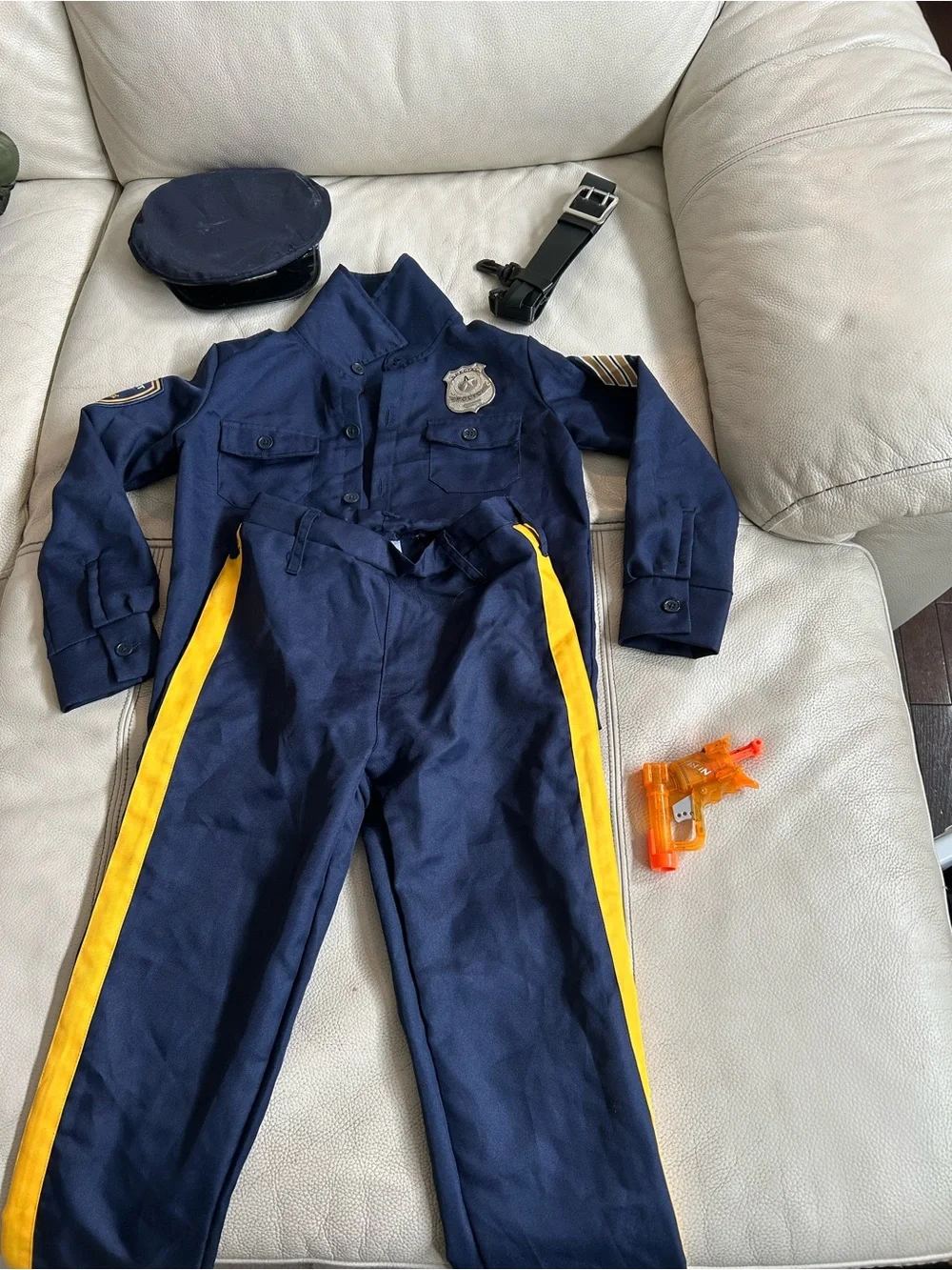 Kids Police Uniform Halloween Costume with accessories, Size M 7/8